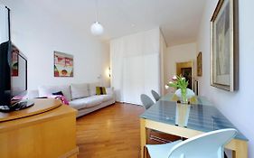 Navona Apartment, Large And Comfortable